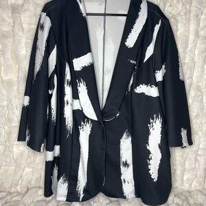 Stylish Black and White Women's Suit